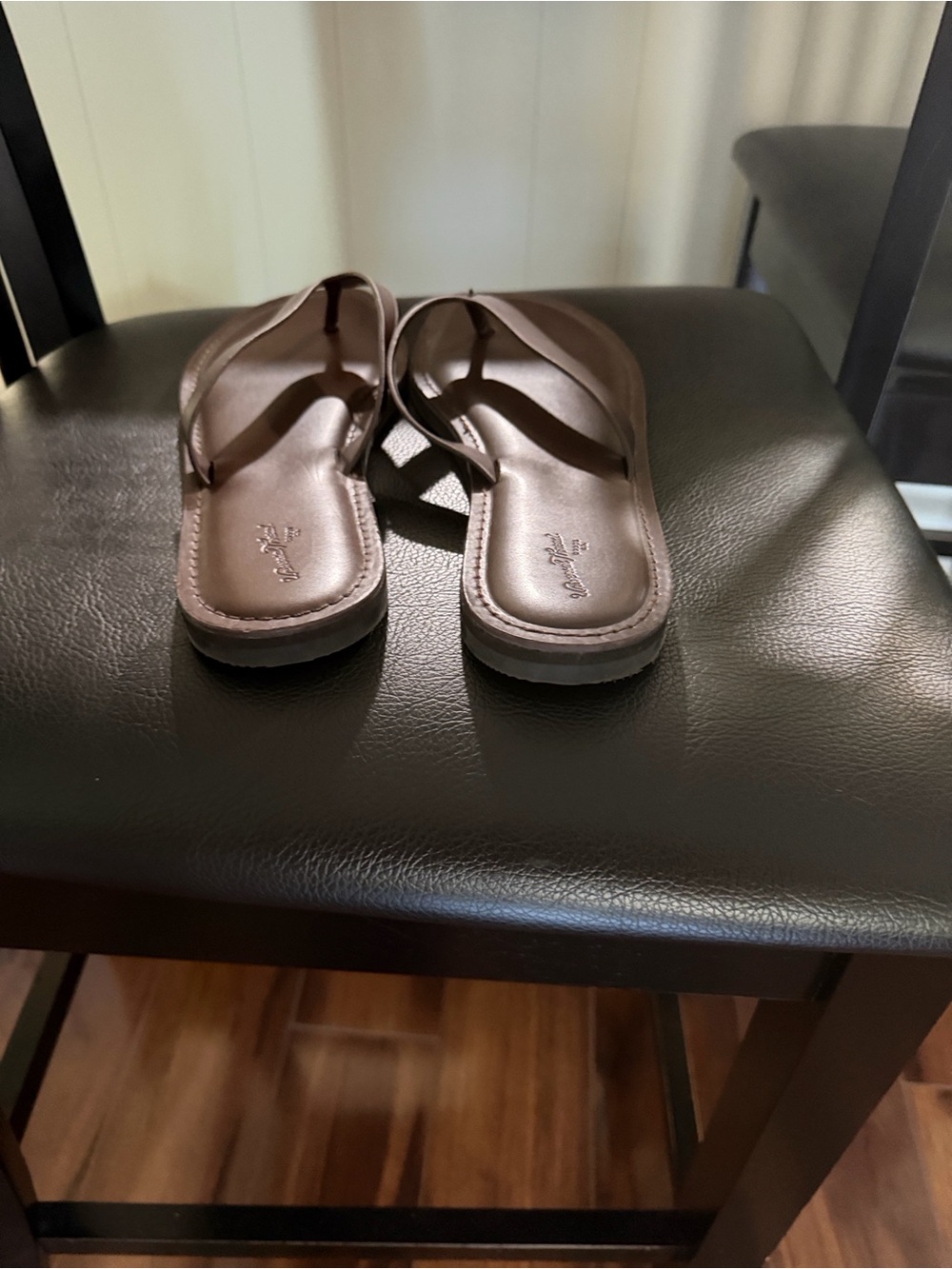 Universal Thread sandals
